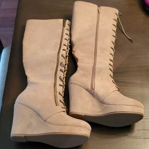 Knee wedge boots